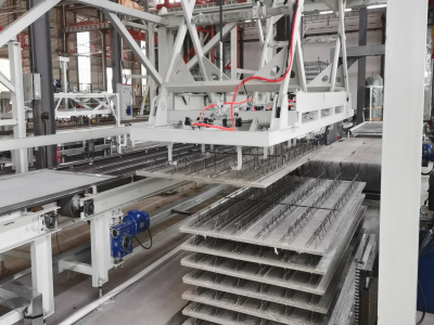 免拆底模鋼筋桁架樓承板設(shè)備廠家：天意機械免拆樓承板設(shè)備，推動建筑高效發(fā)展